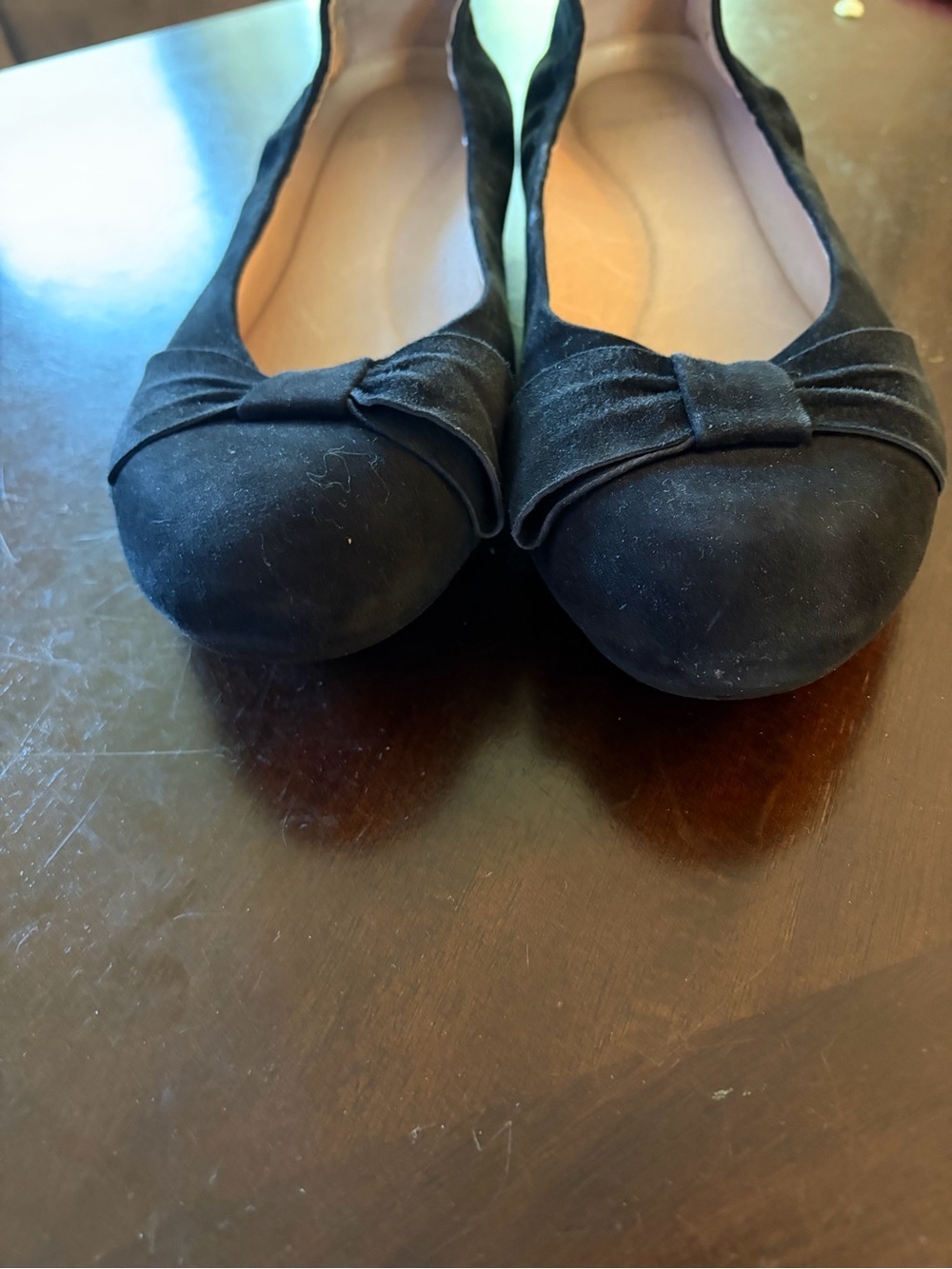 Dansko’s size 41 Women's Black Bow-Detail Flats w/ small heel - Picture 4 of 4